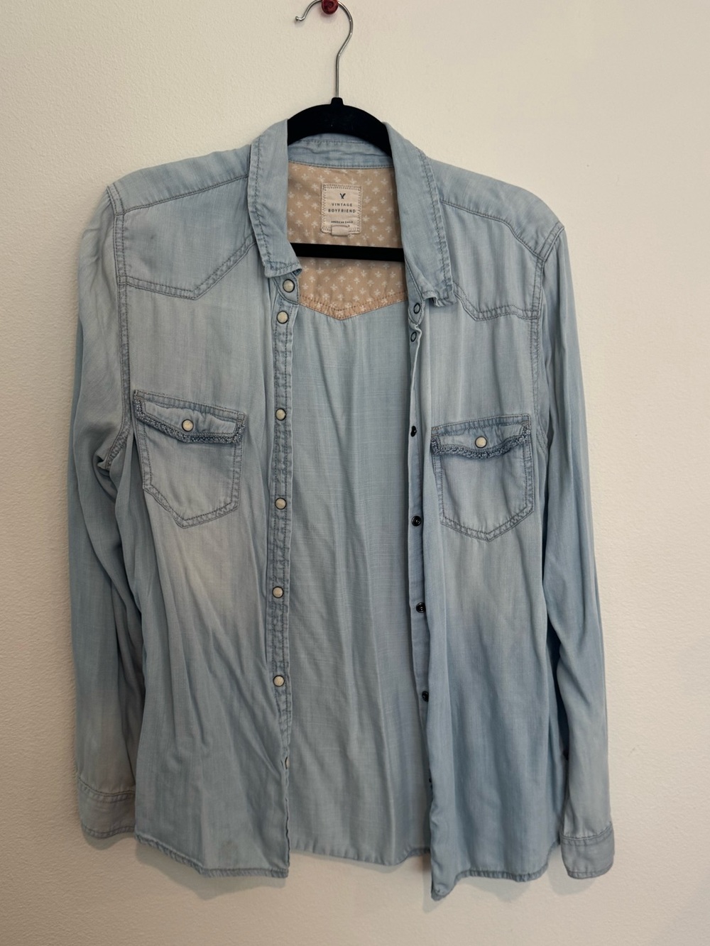 American Eagle Outfitters Light Wash Denim Shirt Jacket